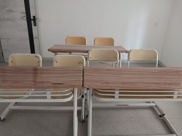 Stullar: İşlənmiş, Açılmayan, Dördbucaq masa