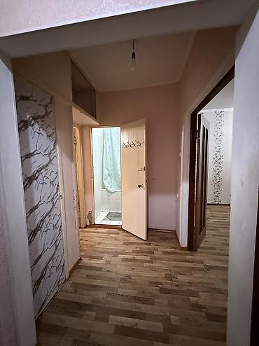 15: 2 комнаты, 50 м², 11 мкр 105 серия, 1 этаж, Требуется ремонт — 6