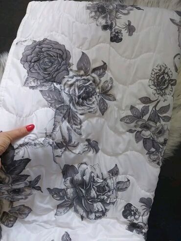 Ostali tekstil: Novo, O trošku kupca — 12