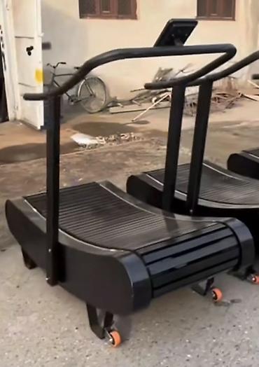 Беговая дорожка безмоторная (curved treadmill) - Профессиональная