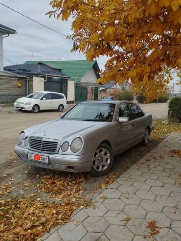 Mercedes-Benz: Mercedes-Benz E-Class: 1998 г., 2.4 л, Механика, Бензин, Седан