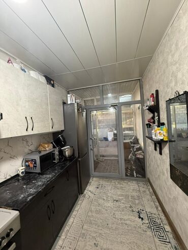 красный строител: Барак, 70 кв. м, 3 бөлмө, Менчик ээси, ПСО (өз алдынча бүтүрүү)