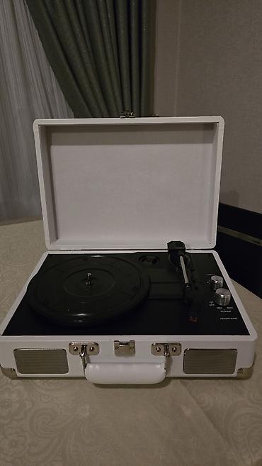retro gramofon: Kompakt val pleyer – çamadan tipli dizayn Məhsul təsviri: - Çamadan — 1