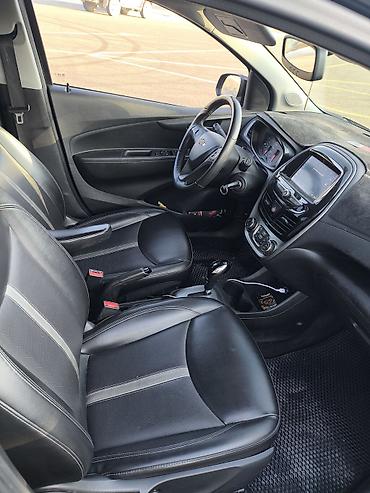 rav 4 2015: Chevrolet Spark: 2020 г., 1 л, Вариатор, Бензин, Хэтчбэк — 7