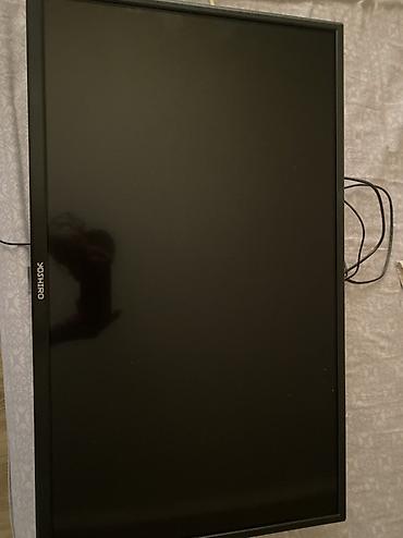 kranstein: Yoshiro UV32J1100 LED TV Ustunde TV box Kranştein televizor üçün — 2