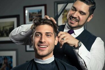 требуется кладчик: Вакансия: Парикмахер 💇‍♂️💇‍♀️ Обязанности: - Выполнение стрижек