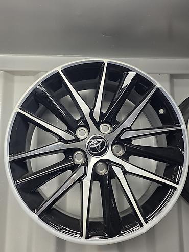 Литой диск Toyota, оригинальный. Характеристики: - Диаметр: 18"