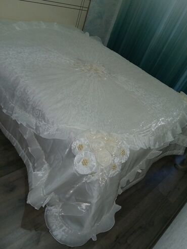 Örtüklər: Yataq üçün Yeni rəng - Ağ Yataq örtüyü — 1