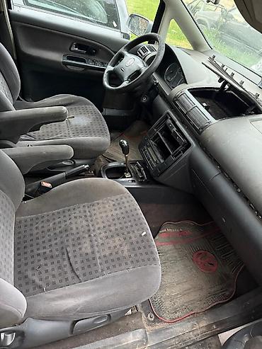 belarus traktorlarin satisi: Volkswagen Sharan, gümüş rəngli, ön çəkili miniven. Xüsusiyyətlər: - — 1