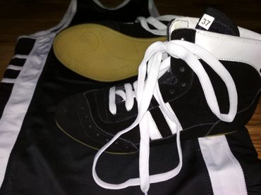 Спортивная форма: Трико для борьбы! ADIDAS Борцовки: ADIDAS Качество: высшее!!! Размеры — 7