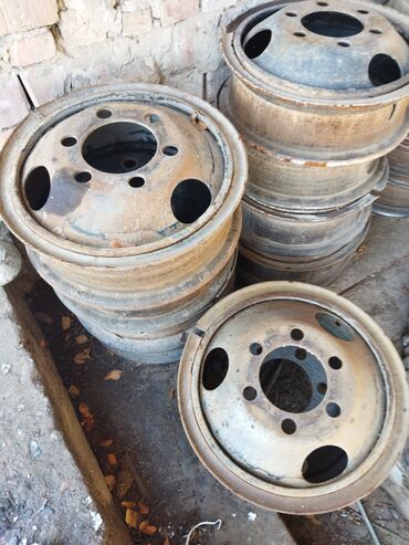 Грузовики: Грузовик — 10