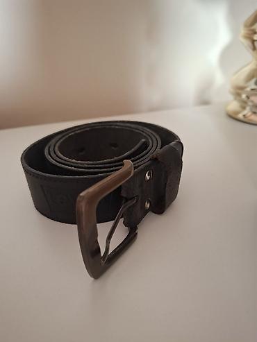 mona bags: Kožni kaiš Levi’s, crne boje. - Materijal: prava koža, punog profila — 1