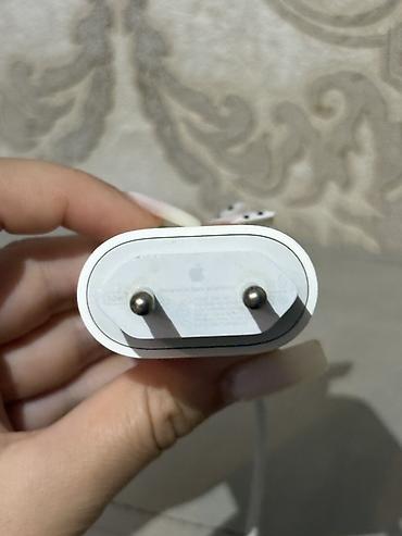 iphone adapter usb: Apple şarj cihazı və Lightning kabeli dəsti ikinci əl Hər ikisi — 2
