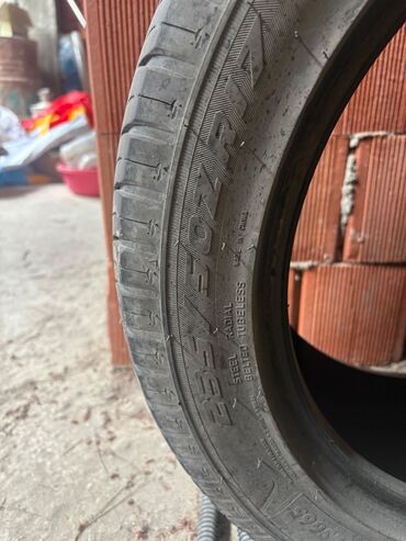 покрышки в баку цены: Yaxshi veziyyetde 235 50 17