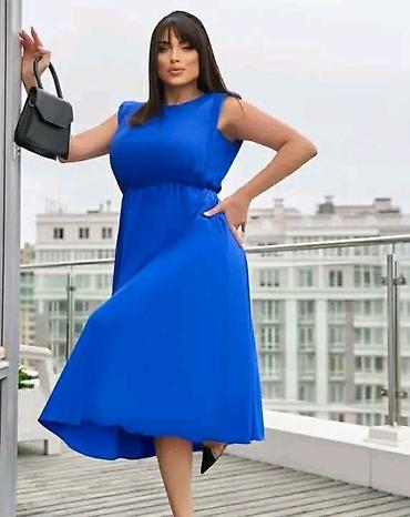 5xl: Midi haljina za lunije dame bez rukava sa blago podignutim ramenima i — 3