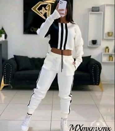 Dvoslojni ženski trenerka komplet – crop dukserica + donji deo sa