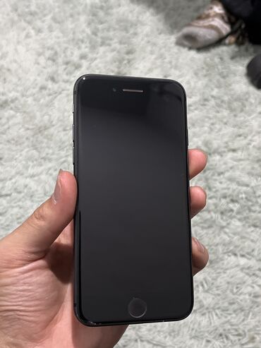 Apple iPhone: IPhone 8, Б/у, 64 ГБ, Black Titanium, 74 %