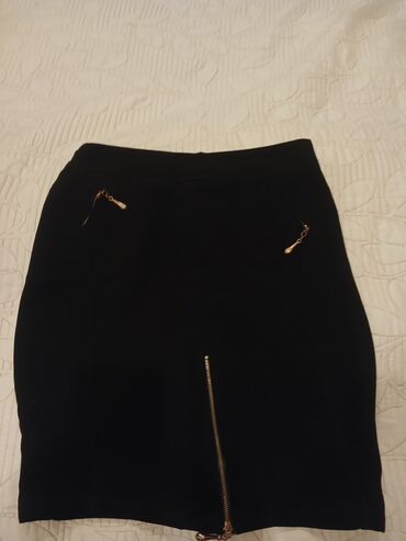 женские розовые юбки: Qadın ətəkləri – 3 ədəd dəst 1) Qara qələm ətək: - Ön hissədə iki