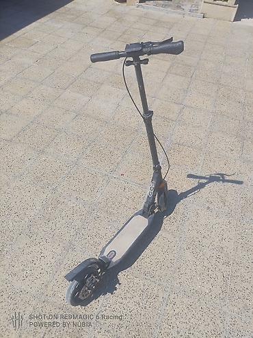 2 tekerli scooter: Şəhərdaxili hərəkət üçün şık və yığcam elektrik skuter.ELEKTRİKLİ — 2