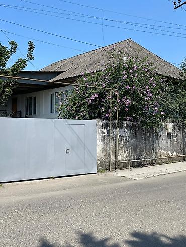 Günlük kirayə evlər: 2 kv. m, 5 otaqlı — 1