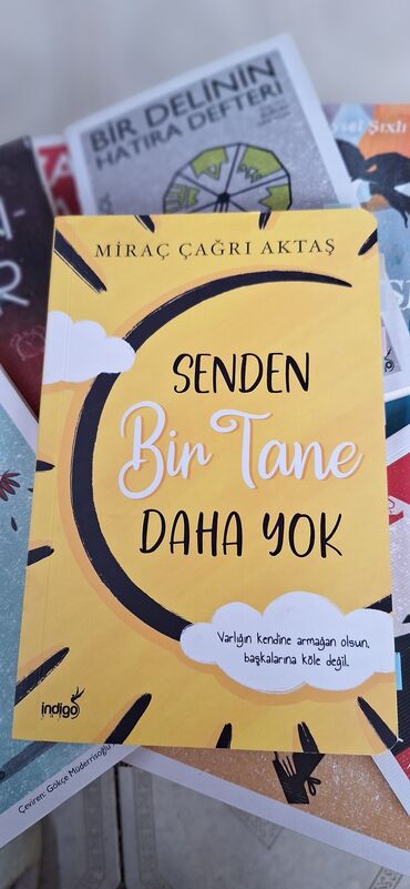 Pontiac: Məhsul: Kitab Adı: Senden Bir Tane Daha Yok Müəllif: Miraç Çağrı