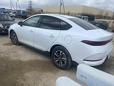 byd satisi: Təcili satıram.idel maşındır.taksi buraxılış kartı var, lakin taksidə — 6