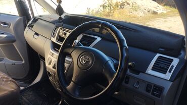 Toyota: Toyota Voxy: 2004 г., 2 л, Автомат, Бензин, Минивэн — 3