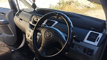Toyota: Toyota Voxy: 2004 г., 2 л, Автомат, Бензин, Минивэн — 6