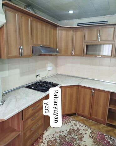 купить кухонную мебель бу: Mətbəx mebeli.Qiymət 350 azn. Üzərində qaz, moyka, aspirator
