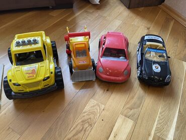 Oyuncaqlar: Uşaq oyuncaqları dəsti Tərkib: - Böyük yumşaq dovşan oyuncağı: ağ -da lalafo.az — 27 Oyuncaqlar: Uşaq oyuncaqları dəsti Tərkib: - Böyük yumşaq dovşan oyuncağı: ağ — 27