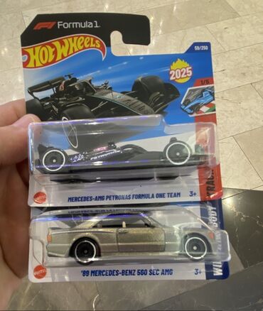 hündür uşaq ketləri: Hotwheels 

Formula 1 Petronas - 12 azn
Mercedes Amg - 10 azn