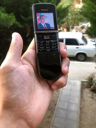 adaptırlar: Nokia 8 Sirocco, 2 GB, rəng - Qara, Düyməli