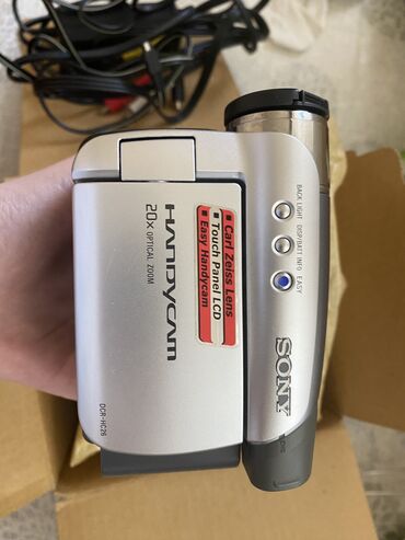 chekhol sony c 2305: Sony orginal videokamera satilir demek olarki tezedir cox az