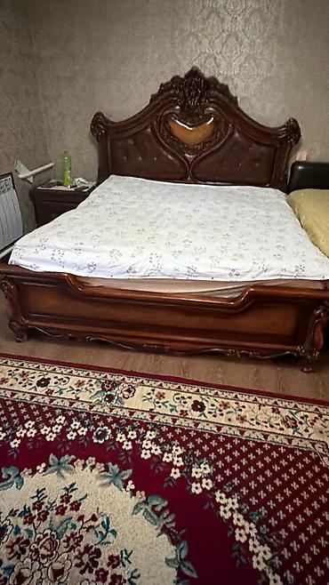 столы офис: Спальный гарнитур в классическом стиле с резьбой и инкрустациями под — 2