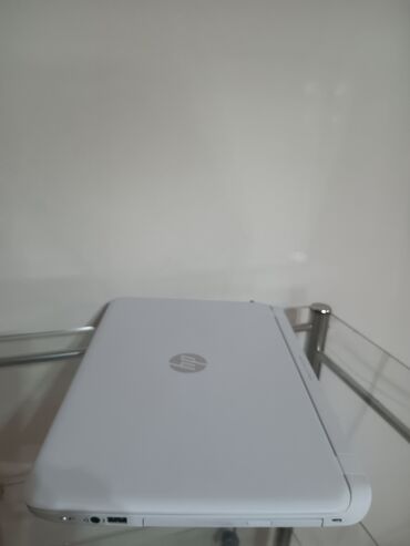klima sa ledom: AMD A6, 8 GB OZU, 15.6 "
