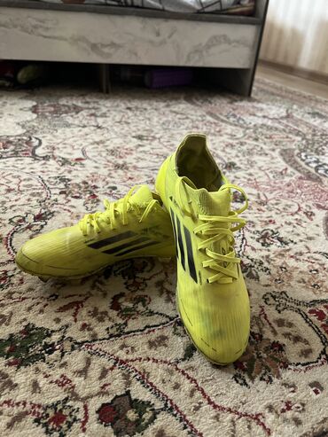 футбольный бутс: Размер:39
ADIDAS F50
Можем договориться 😉