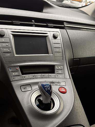 Toyota: Toyota Prius: 2012 г., 1.8 л, Вариатор, Бензин, Хэтчбэк — 5