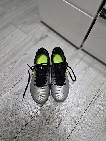 kopacke cene: Kopacke vel.38, nigde ostecene, kupljene u Nemackoj. Nike Tiempo — 6