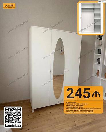 3 qapılı paltar dolabı, minimalist və zövqlü dizayna malikdir. Ağ