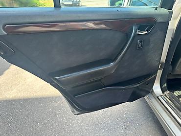 w202 salon: Mercedes-Benz C 230: 2.3 l | 1996 il Sedan — 7