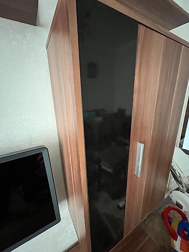 televizor stend: Polsa istehsalidir klas mebelden alinib cox iri icerisi derin hundur — 2