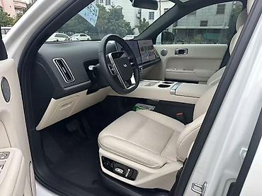 Lixiang: Lixiang L7: 2024 г., Электромобиль, Кроссовер — 4