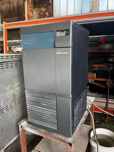 Soyuducu vitrinləri: Günlük 50 kq, Nağd ödəniş, İşlənmiş