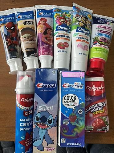 maxi: Детские зубные пасты в ассортименте (разные бренды и вкусы) — 1