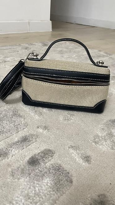 Классические сумки: Продаются сумки женские разные. При покупке 2х сумок 1 на выбор отдам — 10