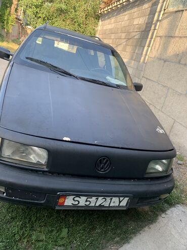 corolla runx: Volkswagen Passat: 1991 г., 2 л, Механика, Бензин, Универсал