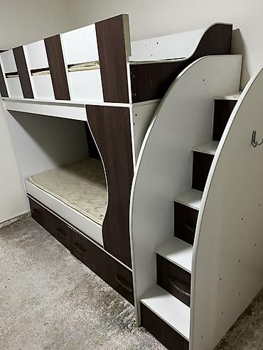 bunk bed: Двухъярусная кровать с лестницей и ящиками - Компоновка: нижнее — 4