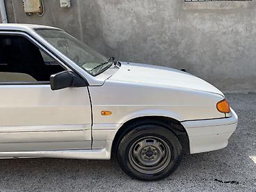 tap az vaz 2107: VAZ 2115 avtomobili, gümüşü rəngdə sedan kuzovlu modeldir. Şəkillərdə — 6