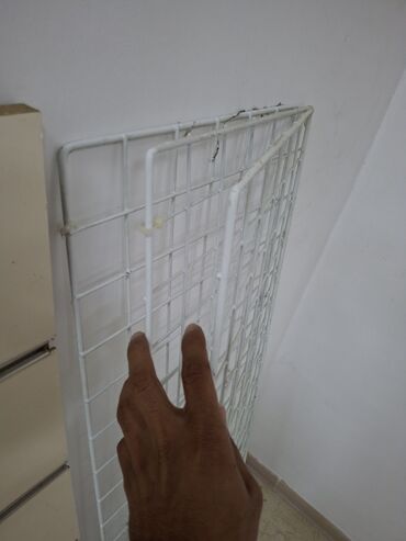 Vitrin üçün aksesuarlar: Salam.setka vitrinlər satılır. 5ədəd 90×180a. 4 ədəd 60×120ə. 3ədəd — 8