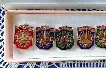 Značke, ordenje i medalje: WWII SSSR Gradovi Heroji set 11 znački u originalnoj kutiji — 4